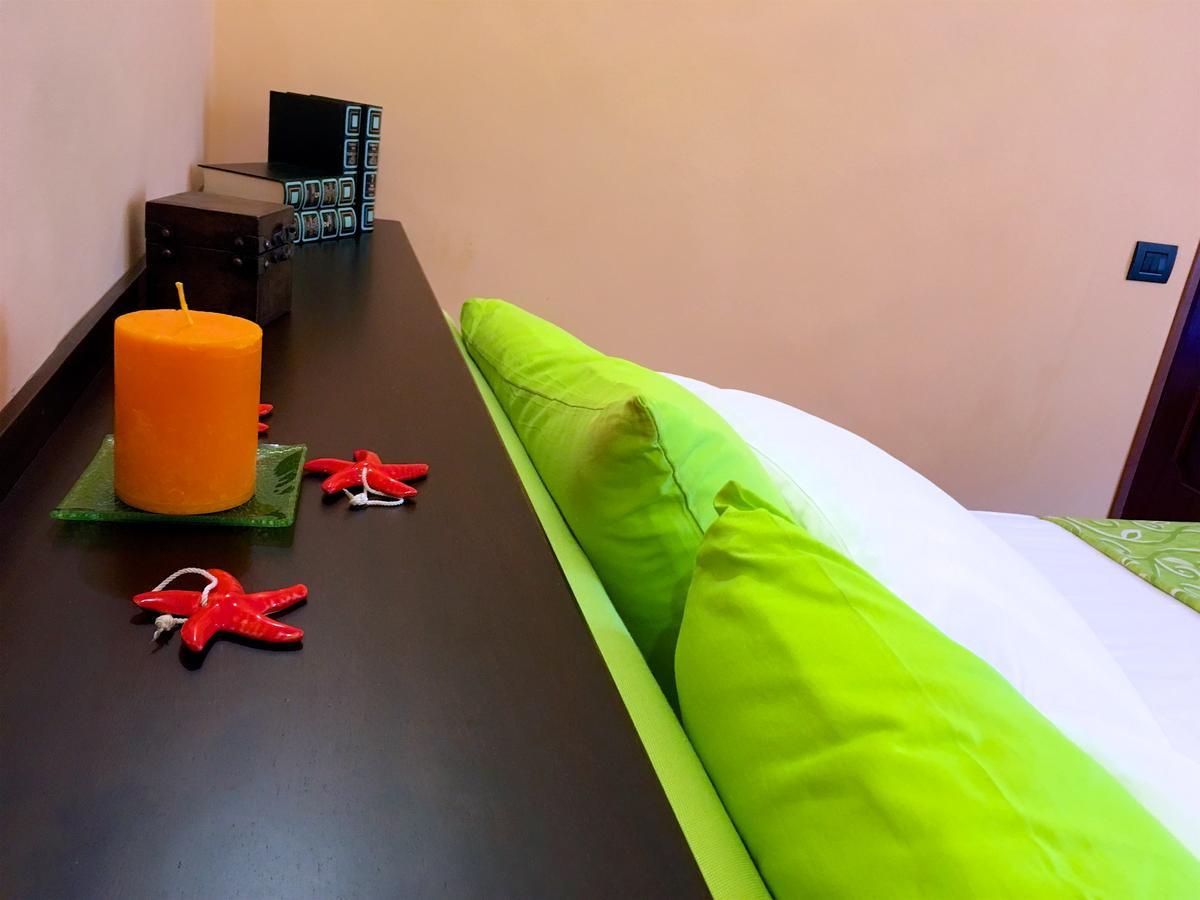 Bed and Breakfast Residenza Viviani Сант'Анджелло Экстерьер фото