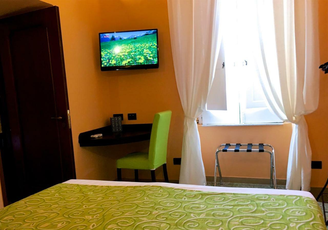 Bed and Breakfast Residenza Viviani Сант'Анджелло Экстерьер фото